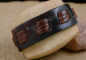 Preview: Leder Armband für Männer + Frauen - Dunkelbraun