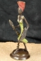 Preview: Moderne Afrika Figur aus Bronze - Kriegerin - Gelbguss