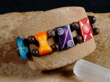 Afrika Armband mit bunten Knochen Perlen