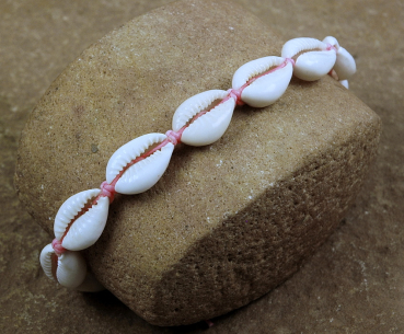 Afrika Fußkette in Pink - Rosa mit Kauri Muscheln