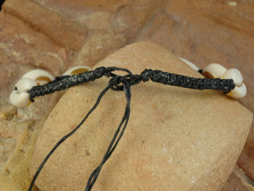 Preview: Afrika Fußkette in Blau mit Kauri Muscheln