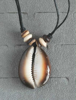Afrika Halskette mit Kauri Muschel - Afrika Schmuck