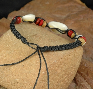 Preview: Afrika Schmuck - Armband mit Kauri Muscheln - Verschluß