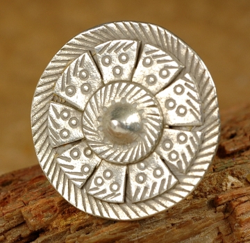 Ausgefallener Runder Ring - Handgefertigt aus Silber