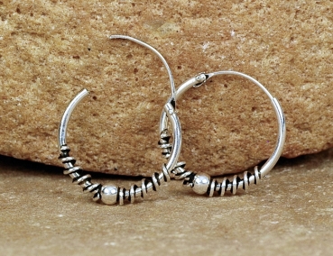 Preview: Creolen Silber 925 - Schönes Muster mit Kugel - 17 mm - Offen