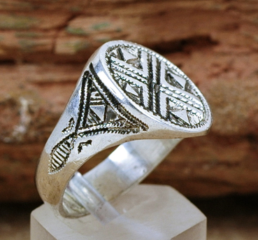 Preview: Dekorativer Tuareg Ring aus Silber - Tuareg Schmuck