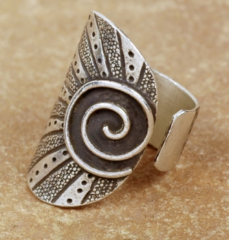 Dekorativer Silber Ring mit Spirale