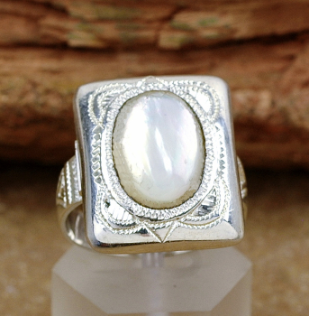 Preview: Handgefertigter Tuareg Ring - Silber mit Perlmutt