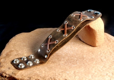 Leder Armband mit Nieten - Braun & Breit