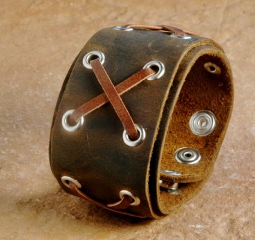 Leder Armband mit Nieten - Braun & Breit
