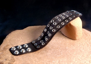 Leder Armband mit Nieten - Schwarz & Breit