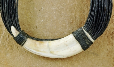 Moderne Halskette mit Leder & Horn - Tuareg Schmuck