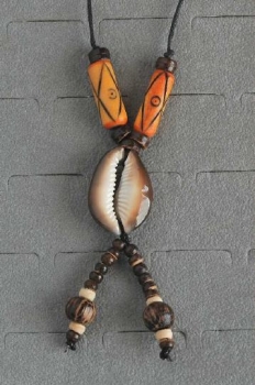 Schöne Afrika Halskette mit Kauri Muschel & Perlen