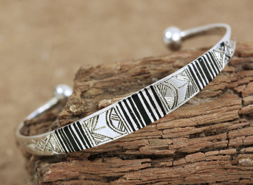 Preview: Schöne Tuareg Silber Armspange mit Ebenholz