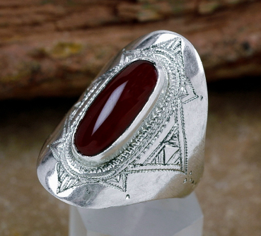 Schöner Tuareg Silber Ring mit rotem Karneol