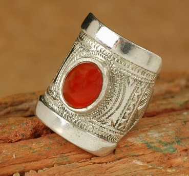 Toller Tuareg Ring - Silber mit rotem Achat