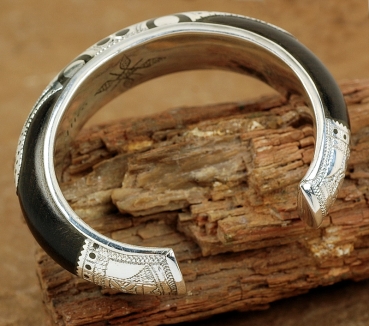 Tuareg Schmuck - Armspange aus Ebenholz mit Silber - Rückseite