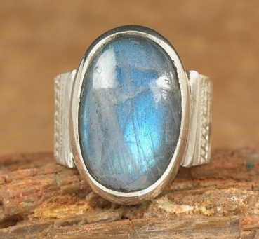 Tuaregschmuck -  Silber Ring mit schönem Labradorit