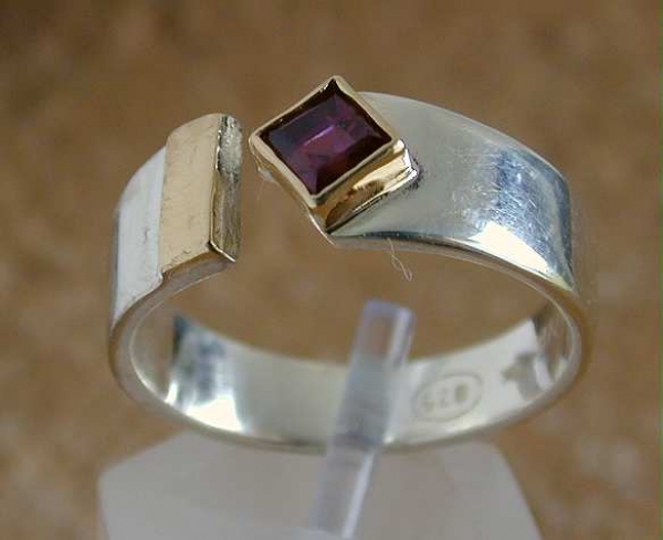 Silberring mit Granat