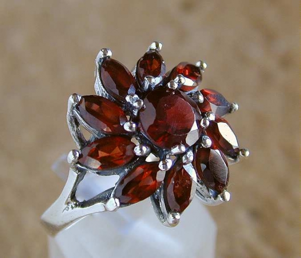 Silber Ring mit Granat
