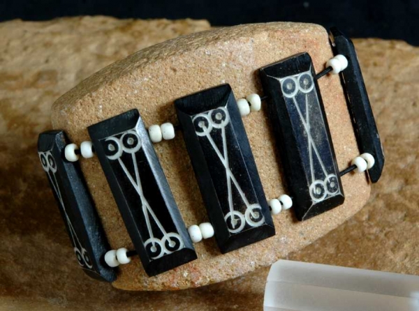 Afrika Armband mit Knochenperlen - Afrika Schmuck