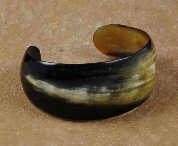 Afrika Armspange aus Horn - Toller Afrika Schmuck