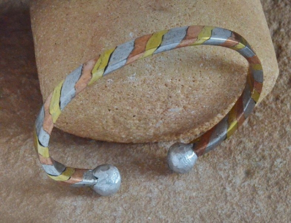 Afrika Armspange mit Kupfer, Messing & Nickel