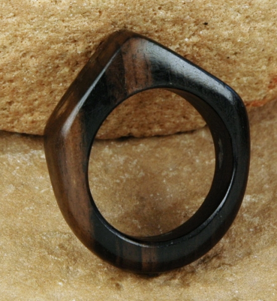 Afrika Fingerring / Ring aus Holz - Holz Schmuck