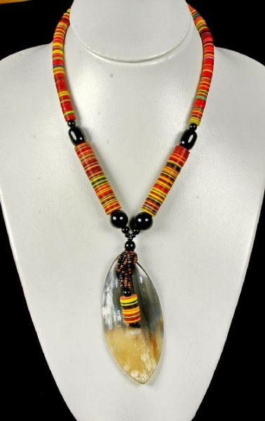 Afrika Halskette / Schmuck mit Horn Anhänger