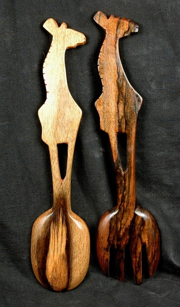 Afrika Salatbesteck aus Holz - Schöne Giraffe - Rückseite