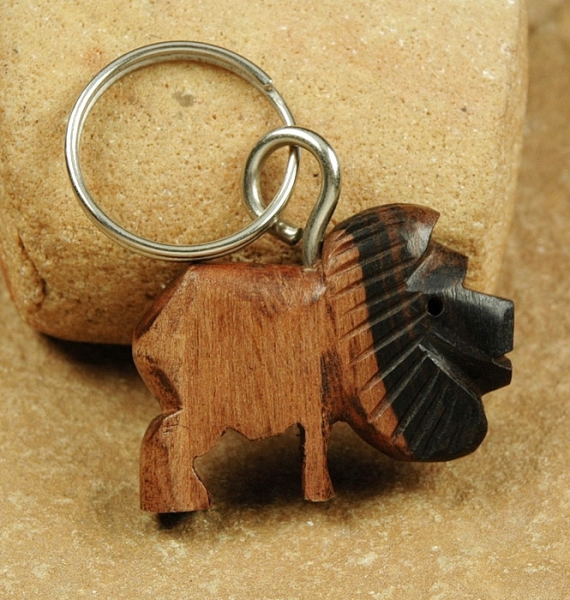 Afrika Schlüsselanhänger - Löwe aus Holz