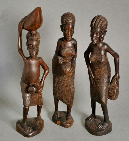 Afrikanische Holz Figuren - Set mit 3 Figuren - Kunst