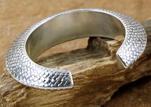 Ausgefallene Silber Armspange - Schönes Design - Rückseite