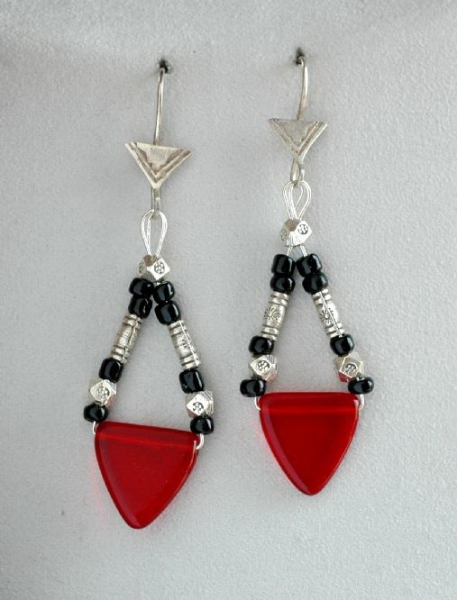 Ausgefallene Tuareg Ohrringe - Silber & rotes Glas