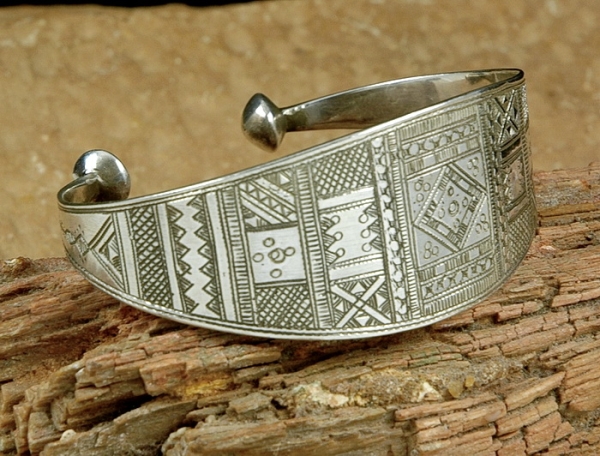 Breite Tuareg Armspange aus Silber - Tuaregschmuck