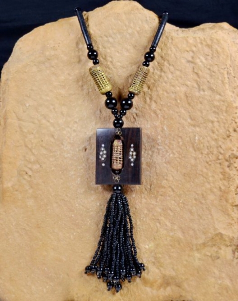 Dekorative Afrika Halskette - Bronze Perlen & Ebenholz