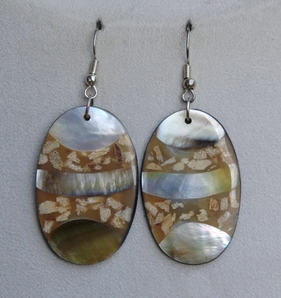 Dekorative Ohrhänger - Muschel und Koralle