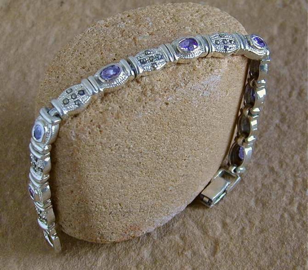 Elegantes Markasit Silber Armband mit Amethyst