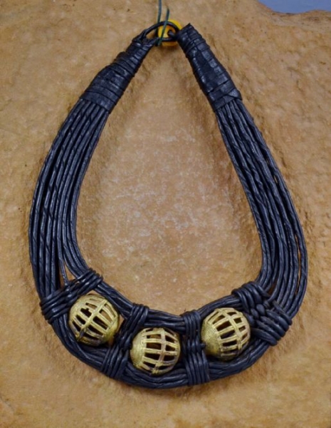 Extravagante Tuareg Halskette - Leder & Bronze Perlen