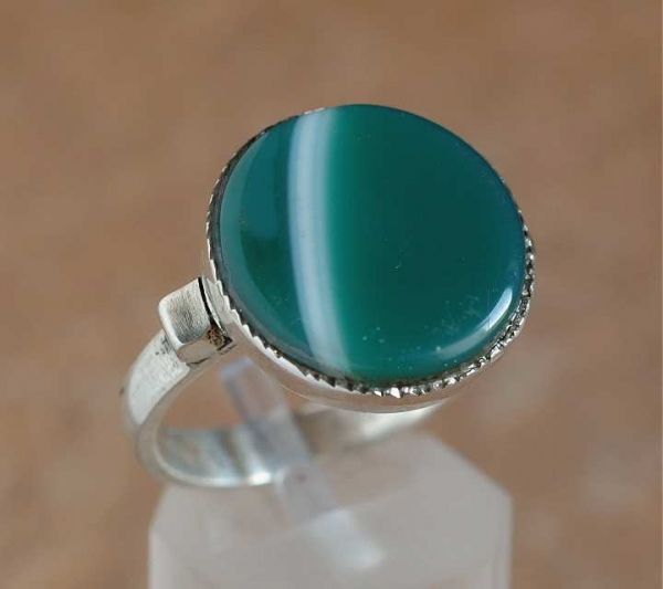 Extravaganter Tuareg Ring - Silber mit grünem Achat