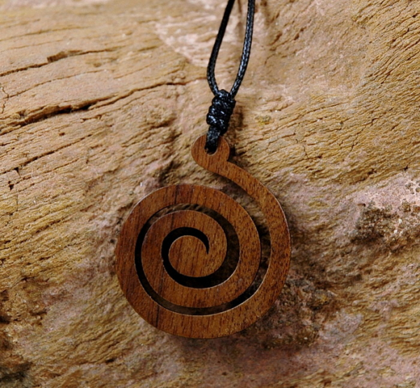 Halskette / Kette mit Holz Anhänger - Spirale
