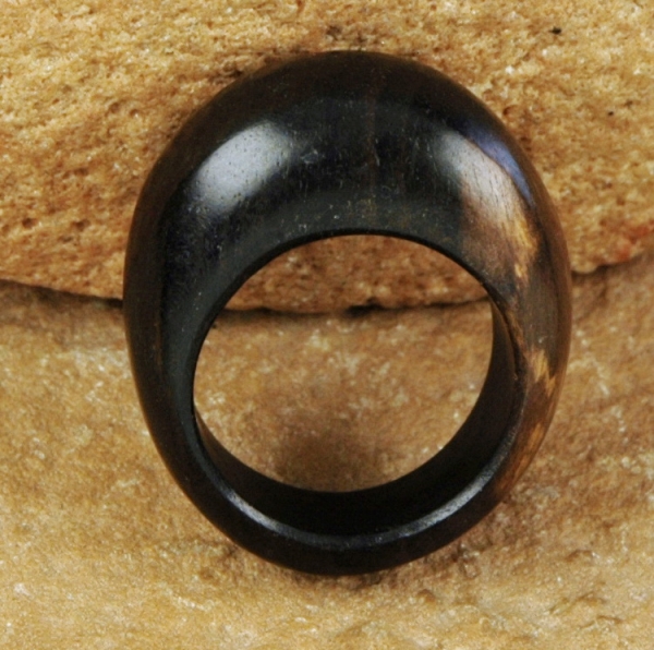 Holz Fingerring / Ring aus Afrika - Holz Schmuck