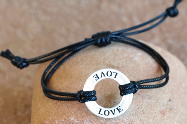 Modernes Armband mit Symbol - Love / Liebe