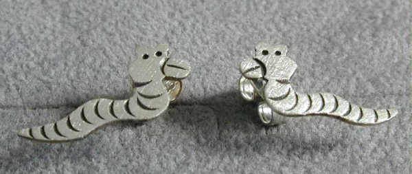 Ohrstecker in Silber 925 - Regenwurm