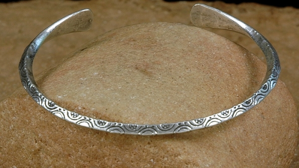Schmaler Tuareg Armreif aus Silber - Schönes Muster
