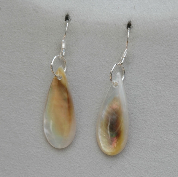 Schöne Ohrringe / Ohrhänger - Perlmutt Muschel