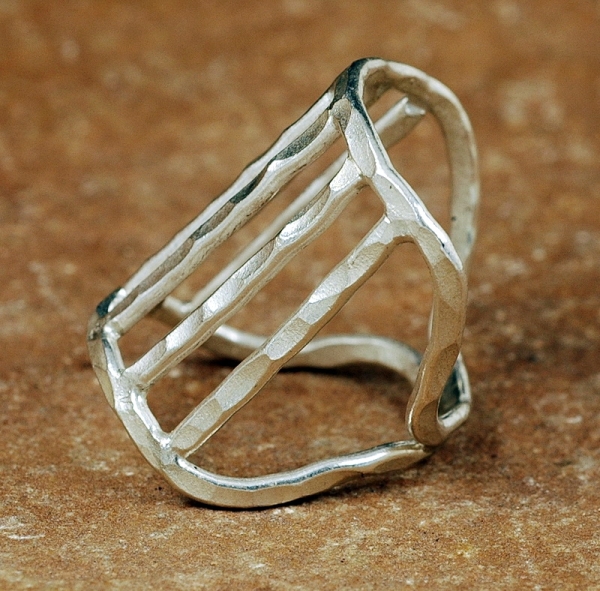 Schöner Silber Ring - Tolles Design mit Hammerschlag