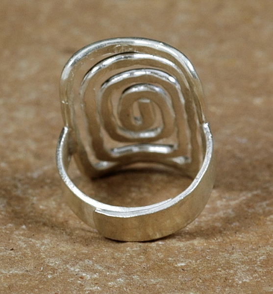 Schöner Silber Spiralen Ring - Hammerschlag Design - Rückseite