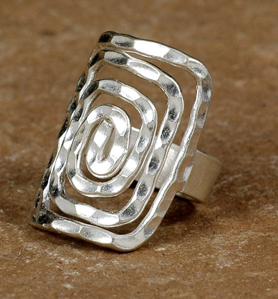 Schöner Silber Spiralen Ring - Hammerschlag Design