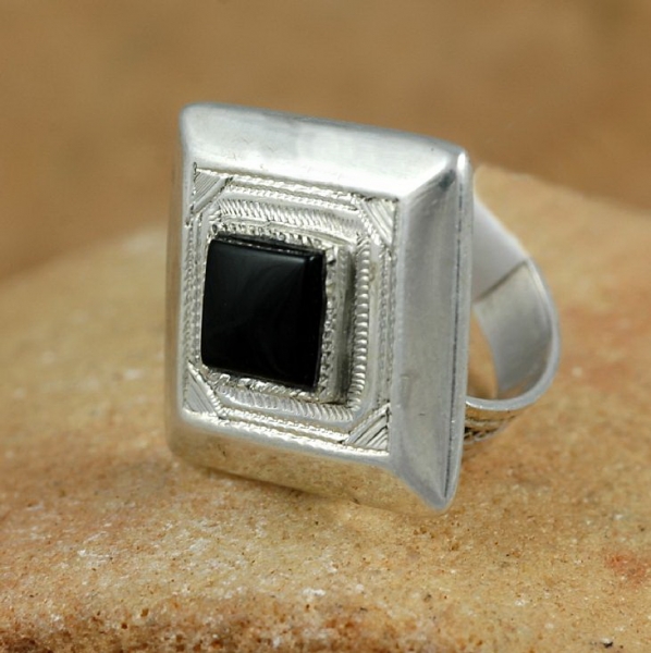 Schöner Tuareg Ring mit Onyx - Tuareg Schmuck